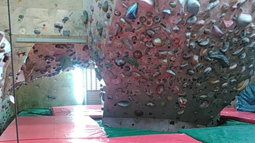 長野県のクライミング施設「クライミングセンター ARTWALL（アートウォール）」